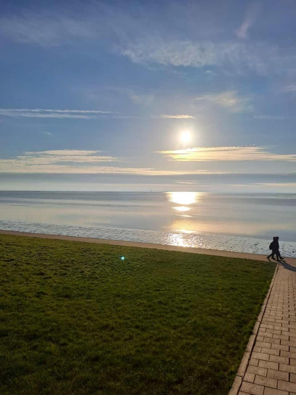 Studio mit Meerblick und großer Loggia - Direktzugang zur Nordsee Wilhelmshaven Exterior foto